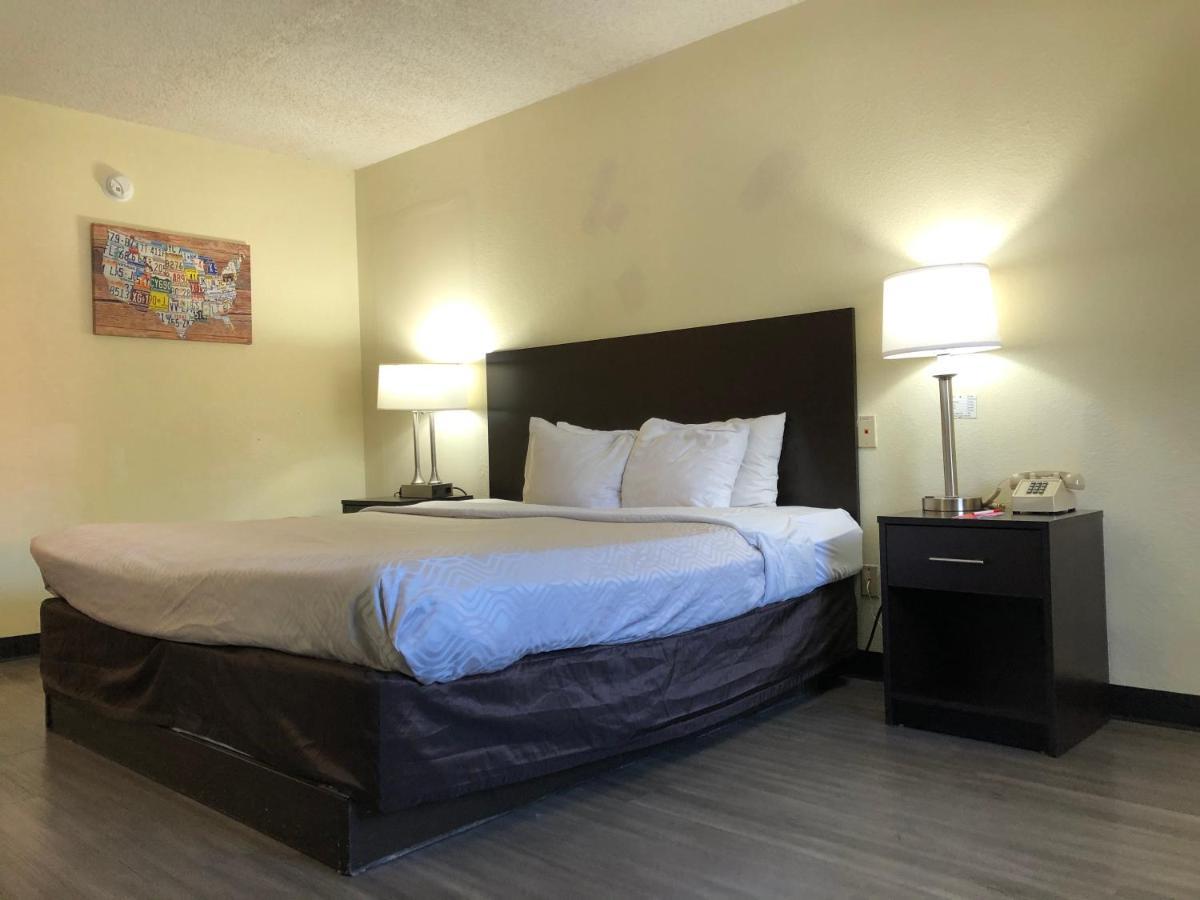 Econo Lodge Dothan Eksteriør bilde