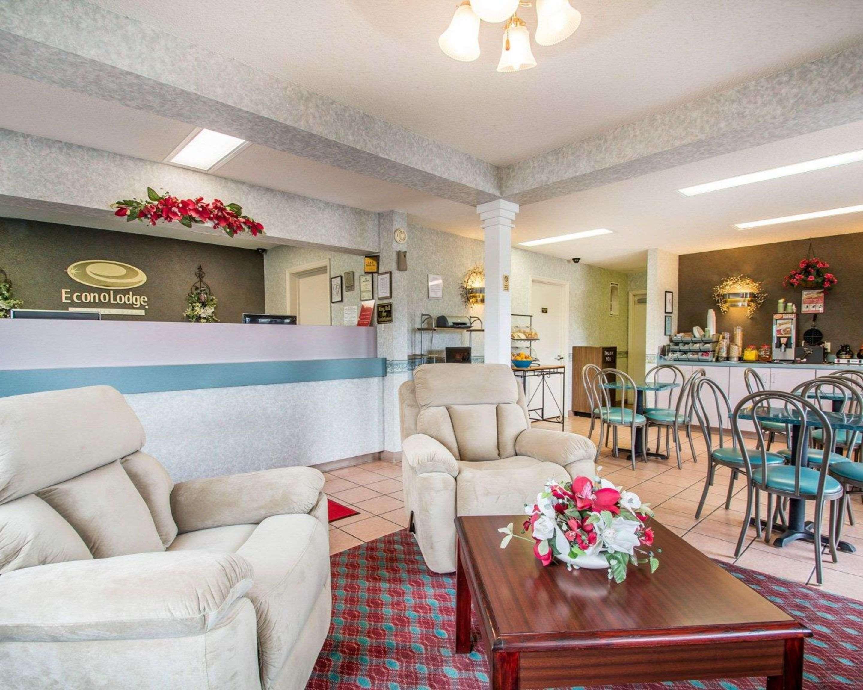 Econo Lodge Dothan Eksteriør bilde