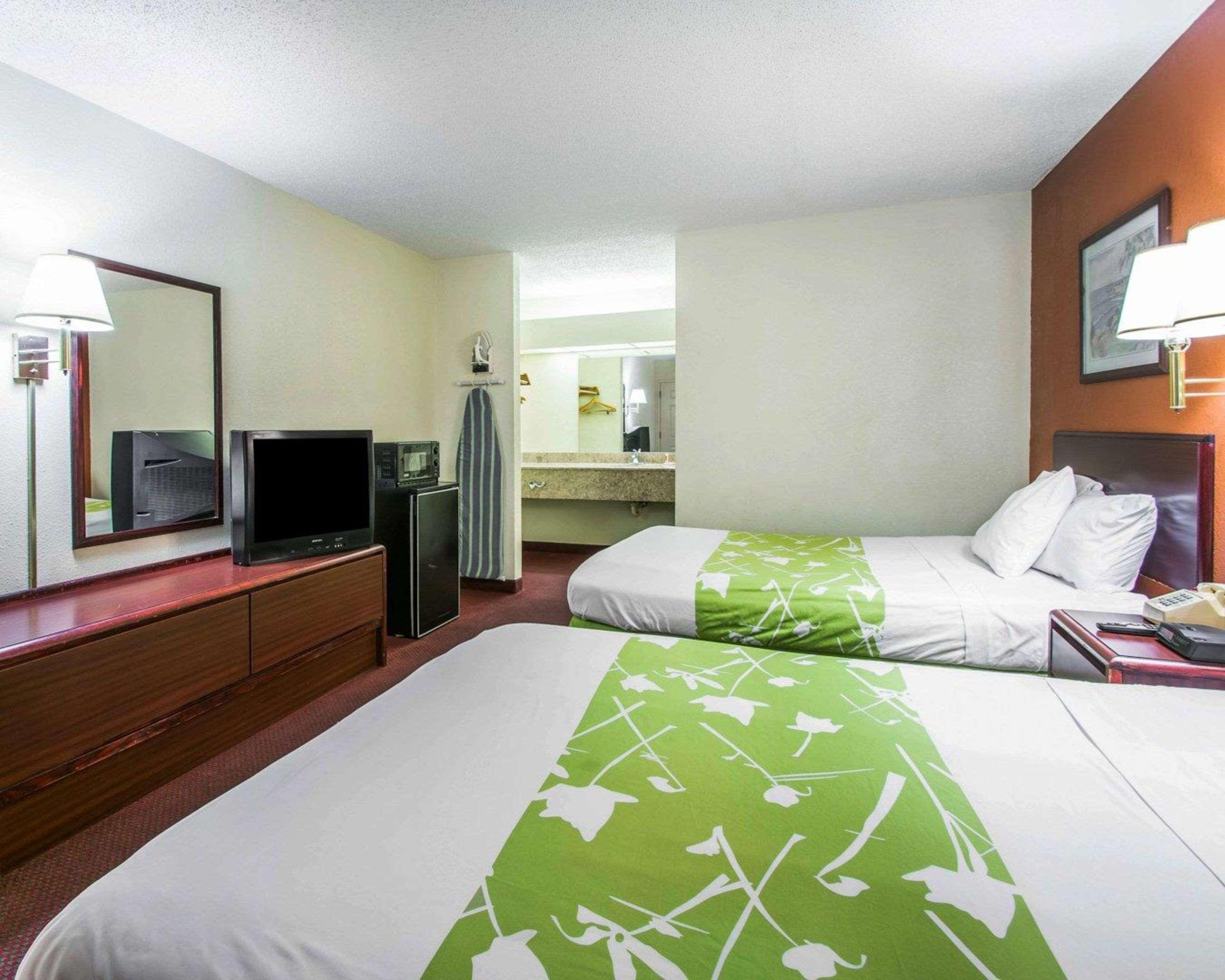 Econo Lodge Dothan Eksteriør bilde