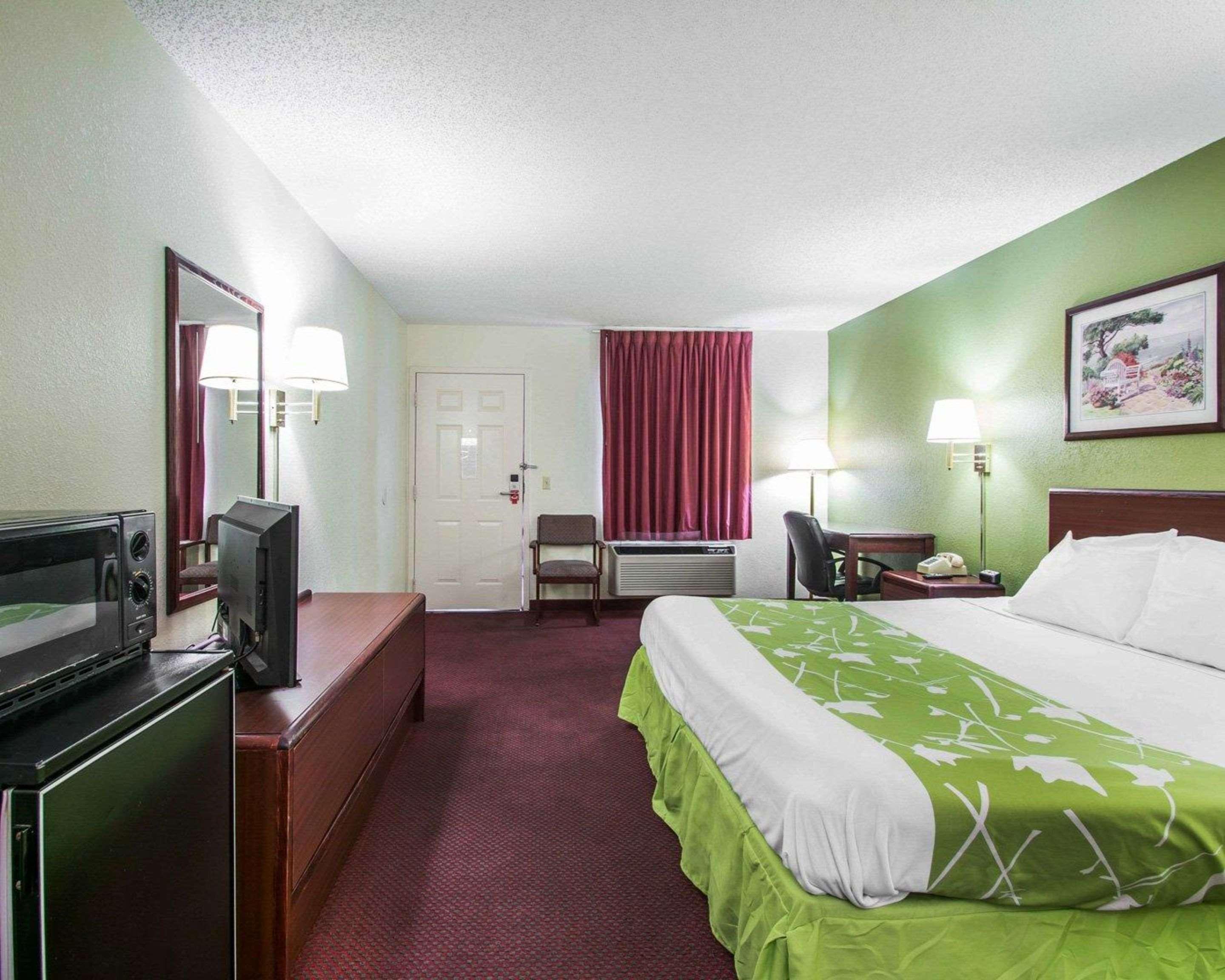Econo Lodge Dothan Eksteriør bilde