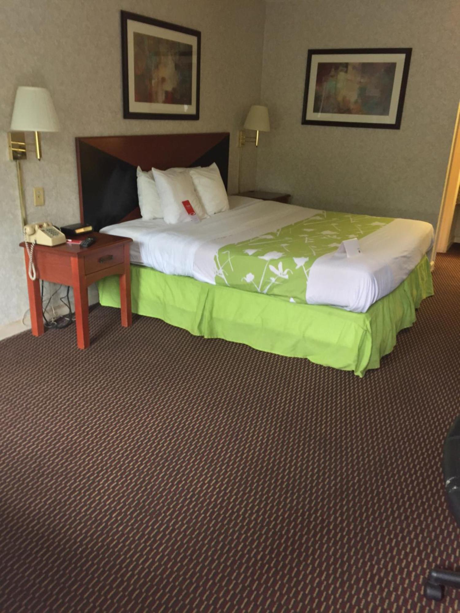 Econo Lodge Dothan Eksteriør bilde